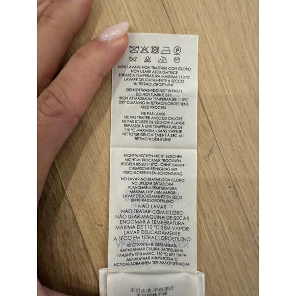 Authentic Alexander Mcqueen Giant Butterfly & Skull - Picture 9 of 16